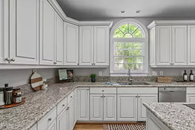 102 Ellsworth Place, Chapel Hill, NC 27516 - Photo 6