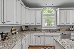 102 Ellsworth Pl, Chapel Hill, NC 27516 - Photo 6