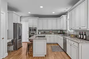 102 Ellsworth Pl, Chapel Hill, NC 27516 - Photo 4