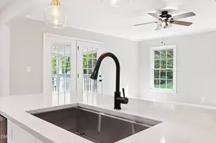 412 Pinecroft Dr, Raleigh, NC 27609 - Photo 20