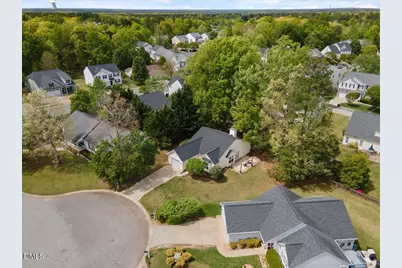 105 Hornholly Way, Holly Springs, NC 27540 - Photo 2
