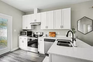 807 A Peedin St, Selma, NC 27576 - Photo 8