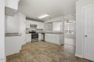 808 Woodside Park Ln, Durham, NC 27704 - Photo 18