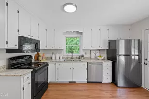 3404 Surry Hill Ln, Apex, NC 27539 - Photo 6