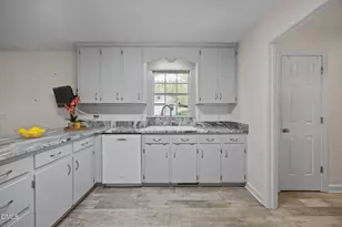 1551 Dogwood Dr, Oxford, NC 27565 - Photo 8