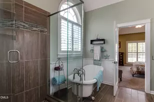 135 Lake Point Dr, Clayton, NC 27527 - Photo 18