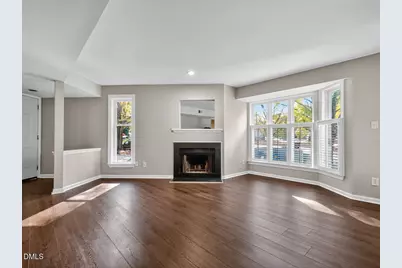 911 Washington Street #203, Raleigh, NC 27605 - Photo 4