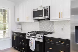 3010 Blueberry Ln, Chapel Hill, NC 27516 - Photo 16