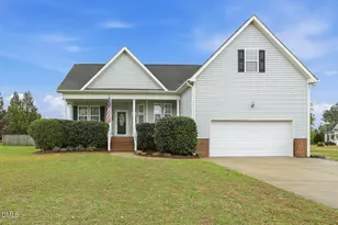 199 Dexterfield Dr, Fuquay Varina, NC 27526 - Photo 2
