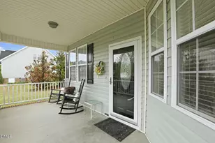 199 Dexterfield Dr, Fuquay Varina, NC 27526 - Photo 4