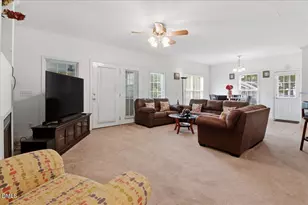 302 Martin Luther King Junior Dr, Smithfield, NC 27577 - Photo 12