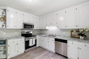 117 Luxon Pl, Cary, NC 27513 - Photo 4