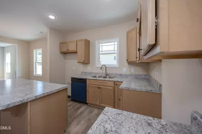 201 W Hamer Street, Coats, NC 27521 - Photo 8