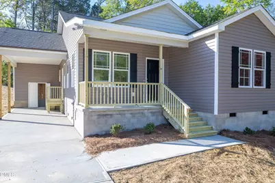 201 W Hamer Street, Coats, NC 27521 - Photo 2
