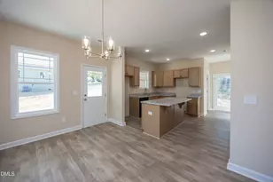 201 W Hamer St, Coats, NC 27521 - Photo 6