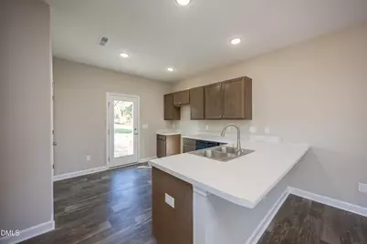 179 W Hamer Street, Coats, NC 27521 - Photo 8