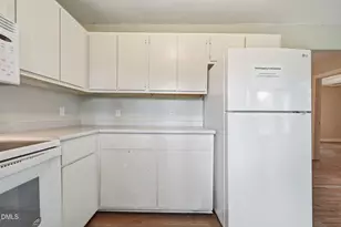 633 Sunray Dr, Clayton, NC 27520 - Photo 6