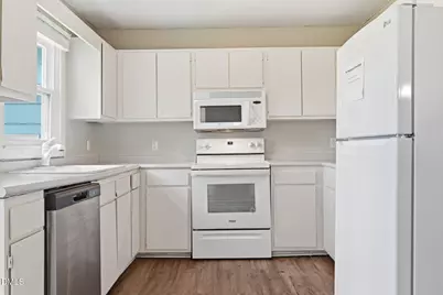 633 Sunray Drive, Clayton, NC 27520 - Photo 4