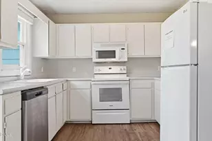 633 Sunray Dr, Clayton, NC 27520 - Photo 4