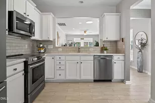 302 Fenmore Pl, Cary, NC 27519 - Photo 8