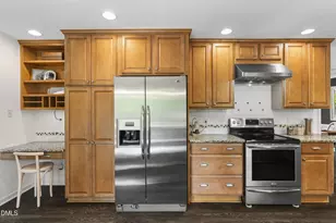 8305 Wheatstone Ln, Raleigh, NC 27613 - Photo 16