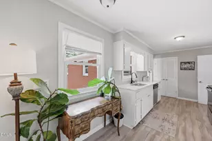 402 Crestview Dr, Durham, NC 27712 - Photo 10