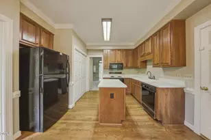 6107 Tipping Cir, Raleigh, NC 27609 - Photo 10