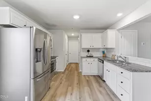 338 Beaver Tavern Dr, Benson, NC 27504 - Photo 8