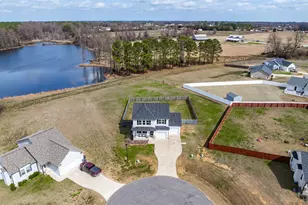 338 Beaver Tavern Dr, Benson, NC 27504 - Photo 2