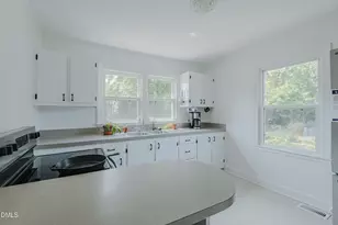 1326 Stonewall St, Burlington, NC 27217 - Photo 12