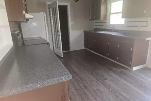 933 Kennesaw Dr, Fayetteville, NC 28314 - Photo 8