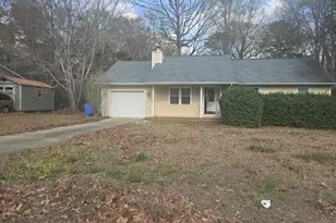933 Kennesaw Dr, Fayetteville, NC 28314 - Photo 2