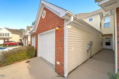 2621 Hamlet Green Drive, Raleigh, NC 27614 - Photo 2