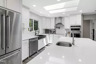 9711 Gates Ln, Chapel Hill, NC 27516 - Photo 12