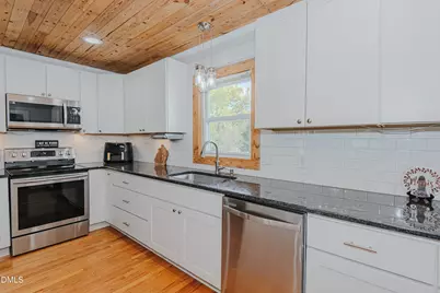 3244 Maple Avenue, Burlington, NC 27215 - Photo 8