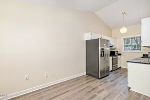 107 Concannon Ct, Cary, NC 27511 - Photo 6