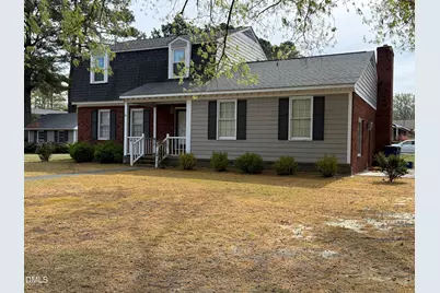 907 Chestnut Drive, Smithfield, NC 27577 - Photo 1