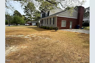 907 Chestnut Drive, Smithfield, NC 27577 - Photo 8