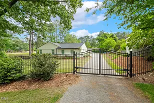 100 W Lakeside Dr, Fuquay Varina, NC 27526 - Photo 2