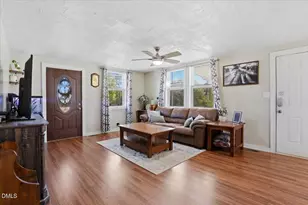 334 Perry Curtis Rd, Zebulon, NC 27597 - Photo 14