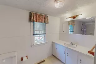 115 N Morgan St, Roxboro, NC 27573 - Photo 14