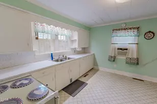 115 N Morgan St, Roxboro, NC 27573 - Photo 8