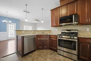 202 Beaconwood Ln, Holly Springs, NC 27540 - Photo 14