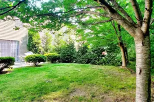 2036 Remington Oaks Cir, Cary, NC 27519 - Photo 2