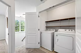 5415 Crescentview Pkwy, Raleigh, NC 27606 - Photo 40