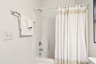 5415 Crescentview Pkwy, Raleigh, NC 27606 - Photo 20