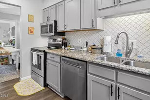 6467 New Market Way, Raleigh, NC 27615 - Photo 4