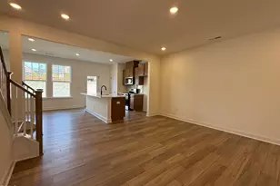 902 Kensley Grv Ln, Fuquay-Varina, NC 27526 - Photo 4