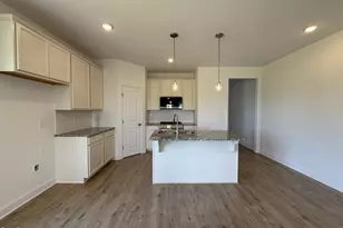 156 Longfield Ct, Dunn, NC 28334 - Photo 2
