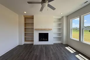 140 Longfield Ct, Dunn, NC 28334 - Photo 2